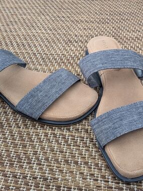 Kelly & Katie Sandals Womens 7.5M  Minda Slip On